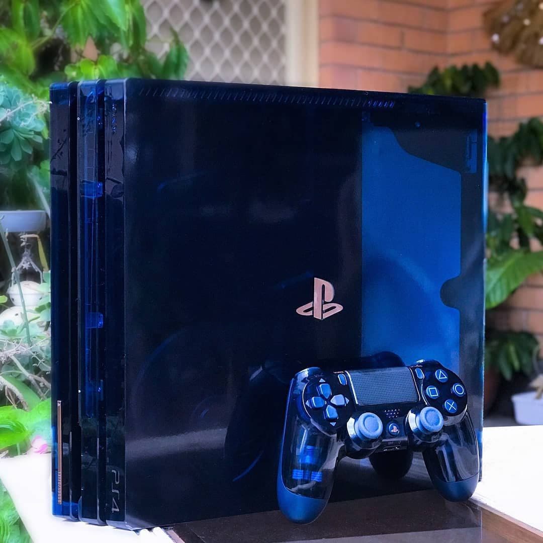 PS4 Pro 500 Million Edition - Image 3